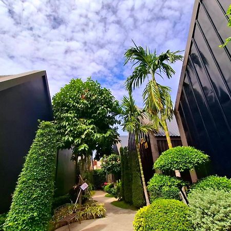 Sawasdee​ Buriram​ Resort Exteriör bild