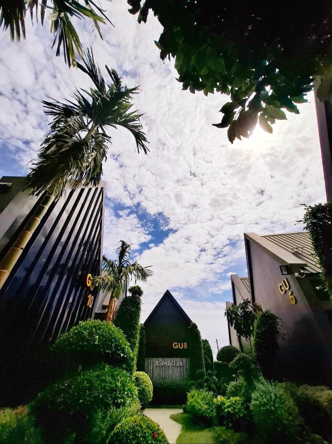 Sawasdee​ Buriram​ Resort Exteriör bild
