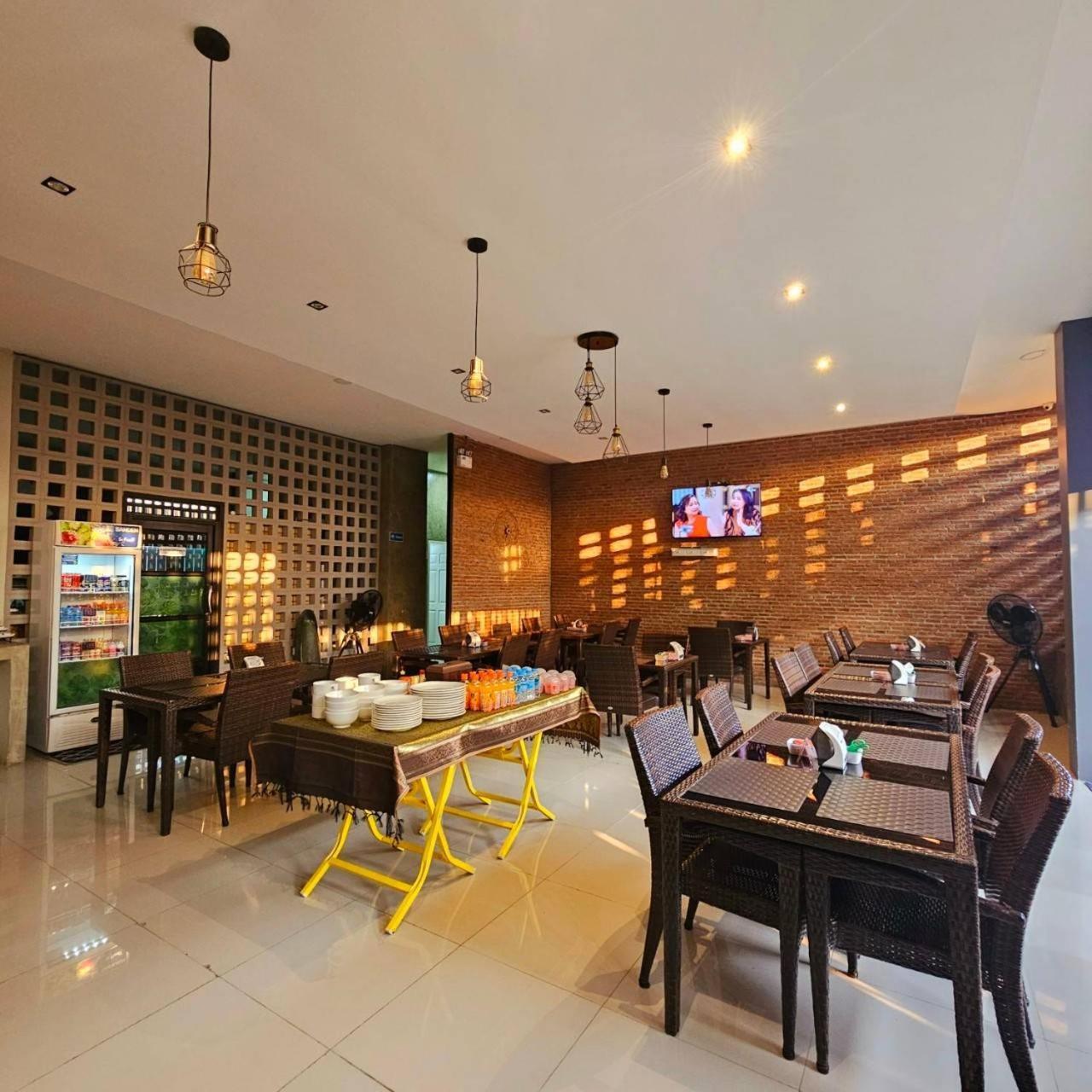 Sawasdee​ Buriram​ Resort Exteriör bild