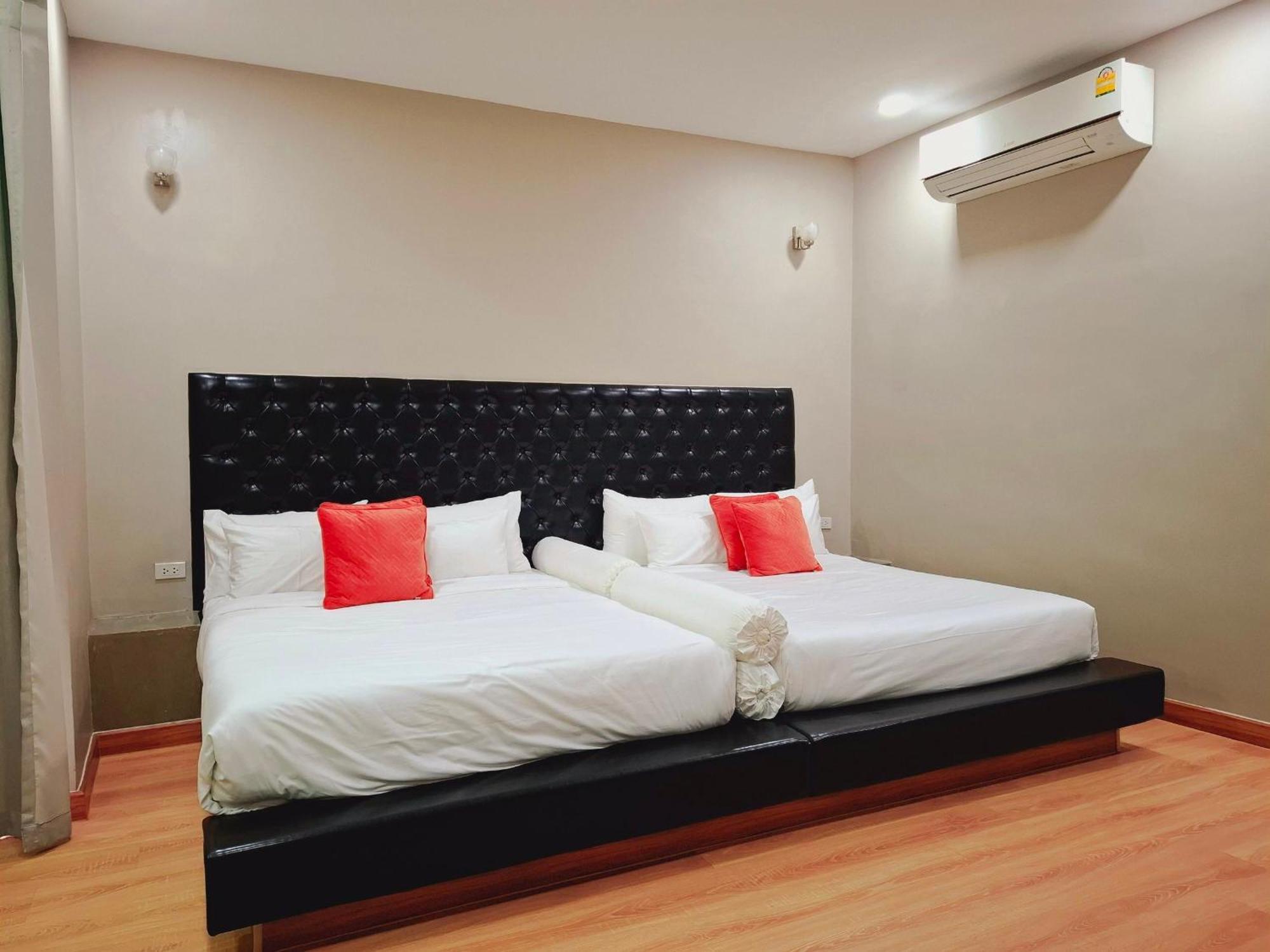 Sawasdee​ Buriram​ Resort Rum bild