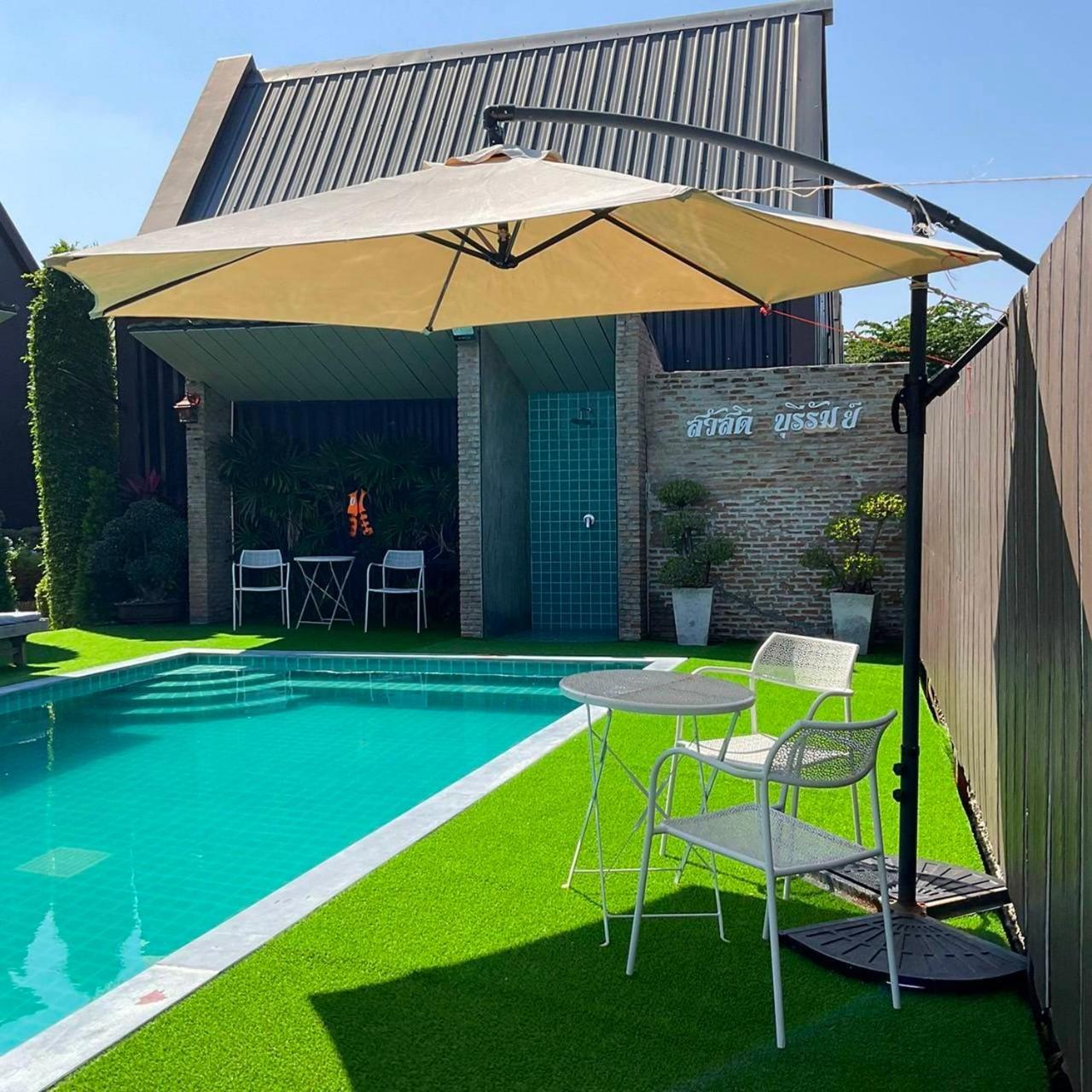 Sawasdee​ Buriram​ Resort Exteriör bild