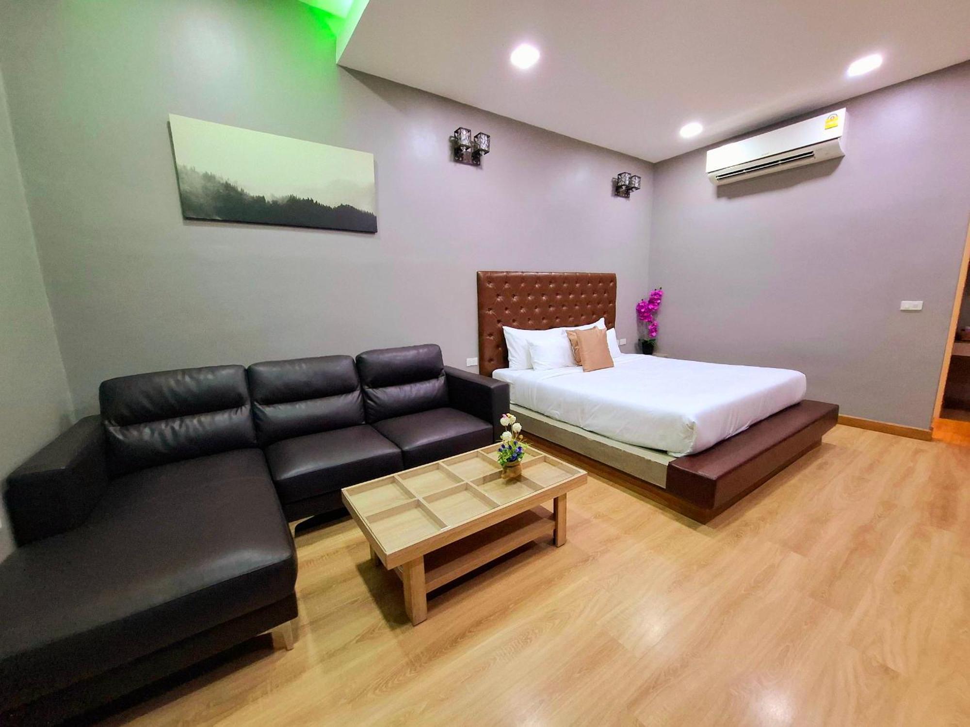Sawasdee​ Buriram​ Resort Rum bild